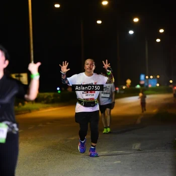 Runner Photo 7742112