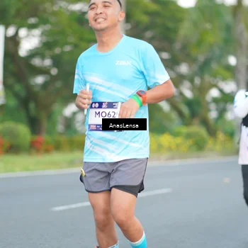 Runner Photo 7742115