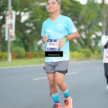 Runner Photo 7742119