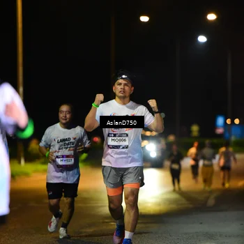Runner Photo 7742137