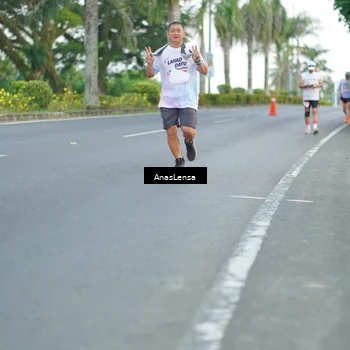 Runner Photo 7742176
