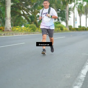 Runner Photo 7742197