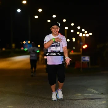 Runner Photo 7742210