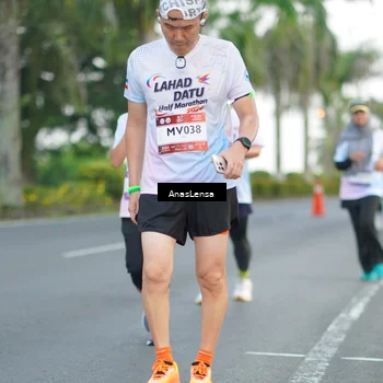 Runner Photo 7742239
