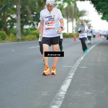 Runner Photo 7742240