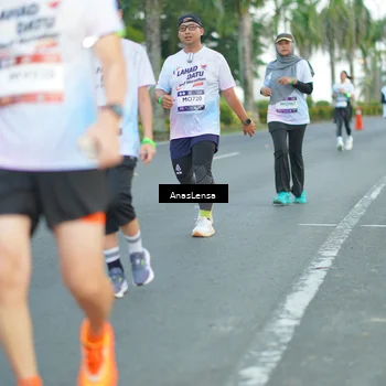 Runner Photo 7742246