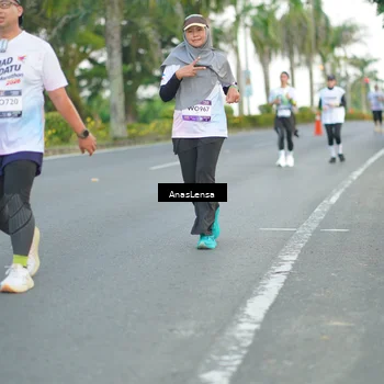 Runner Photo 7742266
