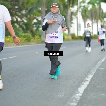 Runner Photo 7742272