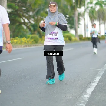 Runner Photo 7742273