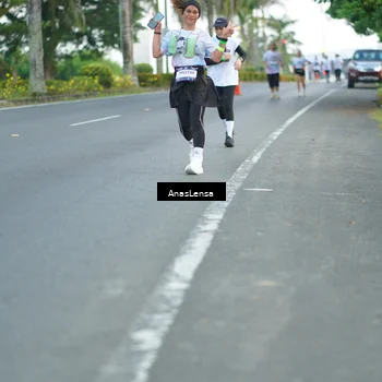 Runner Photo 7742288