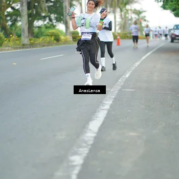 Runner Photo 7742292