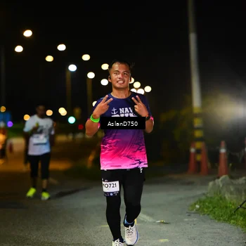 Runner Photo 7742293
