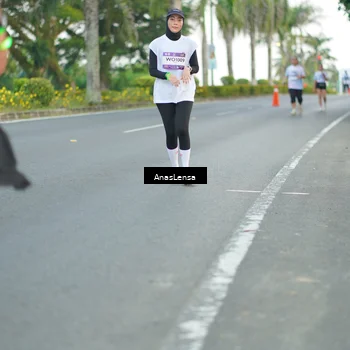 Runner Photo 7742316