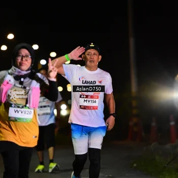 Runner Photo 7742328