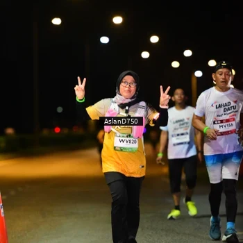 Runner Photo 7742382