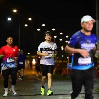 Runner Photo 7742389