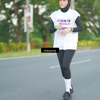 Runner Photo 7742399