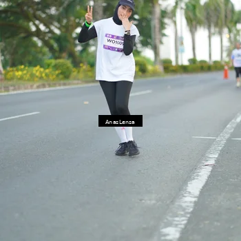 Runner Photo 7742400
