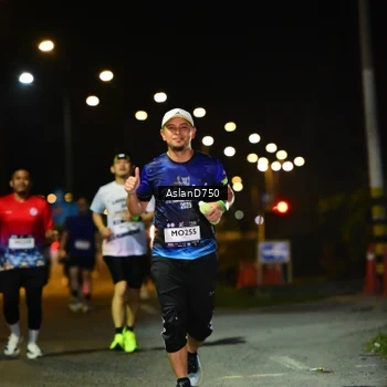 Runner Photo 7742426