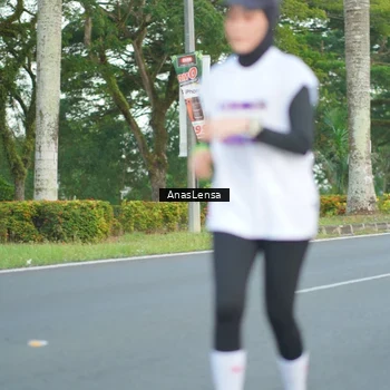Runner Photo 7742435