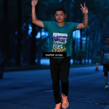 Runner Photo 7742446