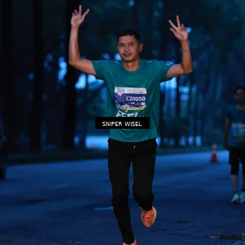 Runner Photo 7742476