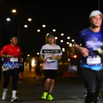 Runner Photo 7742487
