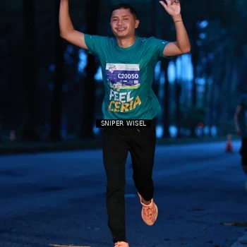 Runner Photo 7742495