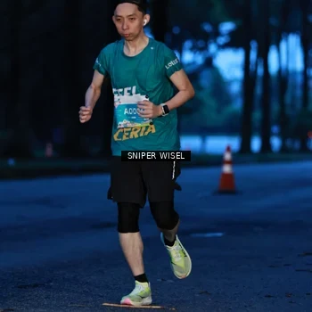 Runner Photo 7742540