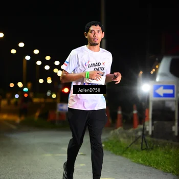 Runner Photo 7742606