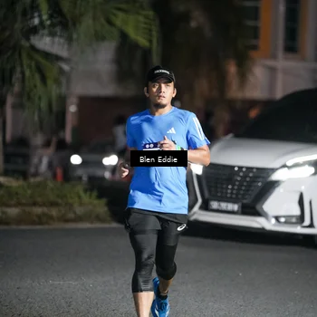 Runner Photo 7742642