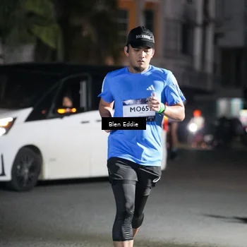 Runner Photo 7742671