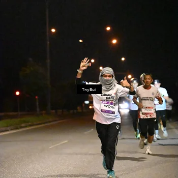 Runner Photo 7742689