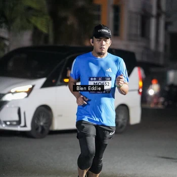 Runner Photo 7742691