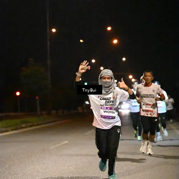 Runner Photo 7742705