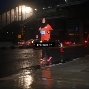 Runner Photo 7742708
