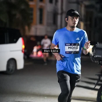 Runner Photo 7742712