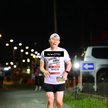 Runner Photo 7742719