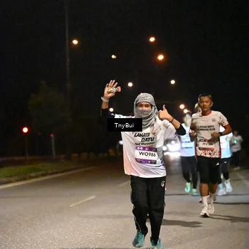 Runner Photo 7742735