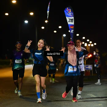 Runner Photo 7742755