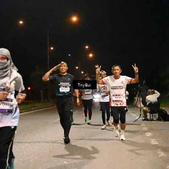 Runner Photo 7742774