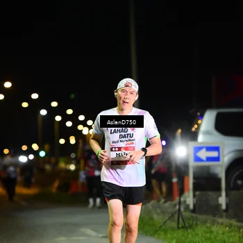 Runner Photo 7742800