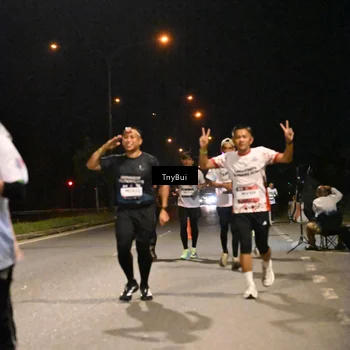 Runner Photo 7742804