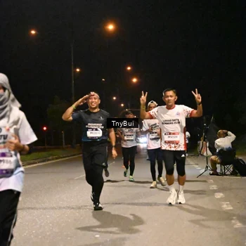 Runner Photo 7742808