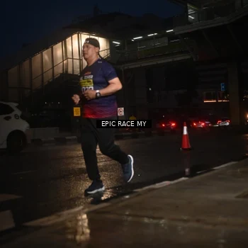 Runner Photo 7742823