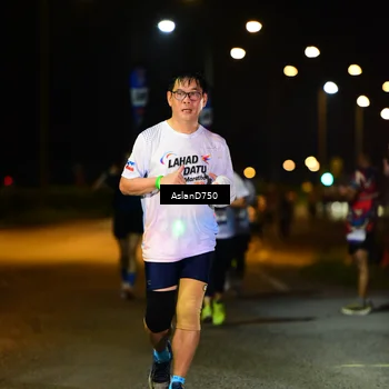 Runner Photo 7742828