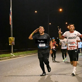 Runner Photo 7742845