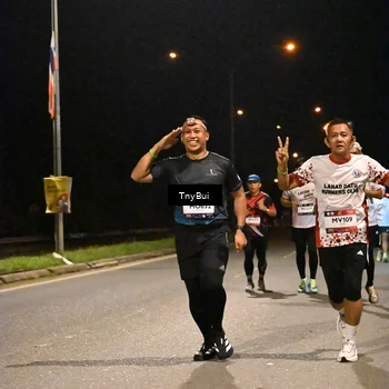 Runner Photo 7742860