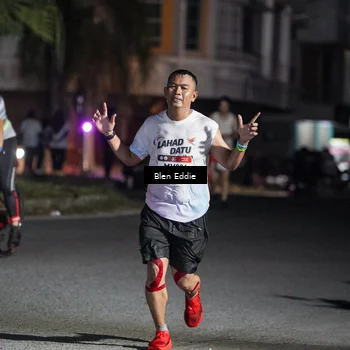 Runner Photo 7742864