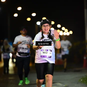 Runner Photo 7742892